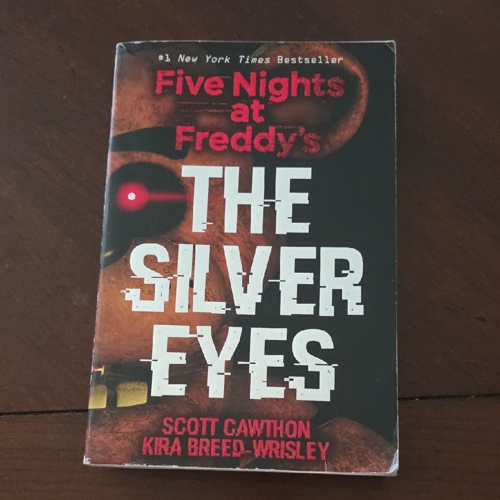 (J40) Scholastic Five Nights At Freddy's The Silver Eyes